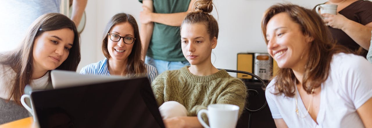 pexels-hillaryfox-1595391 fiatalok